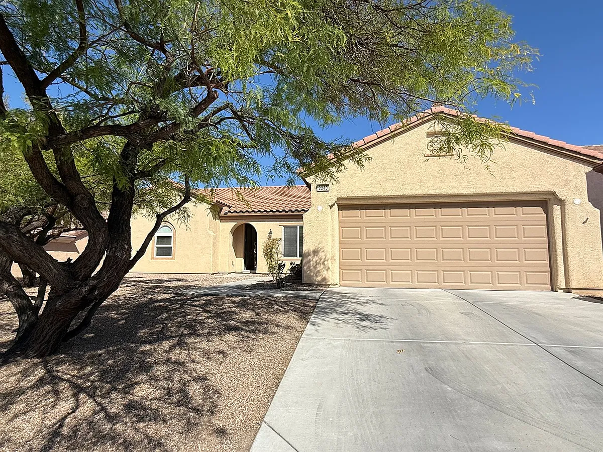 Property Image 2 - 2240 Shadow Canyon Dr
