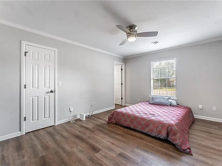 707 E Kara Ln — Photo 6