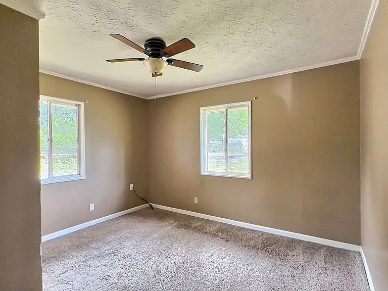 168 Grovewood Ct — Photo 12