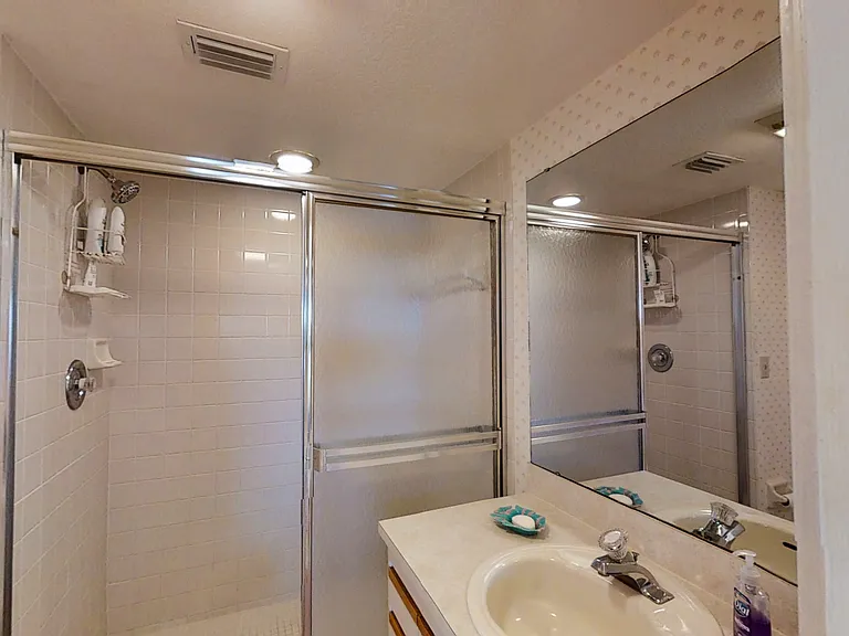 448 Bouchelle Dr #305 — Photo 23