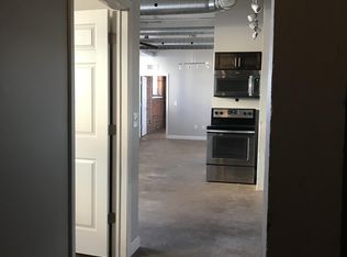 402 E 4th St #10516197, Davenport, IA 52801