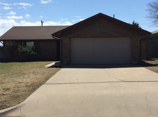 3213 California Ave, Chickasha, OK 73018