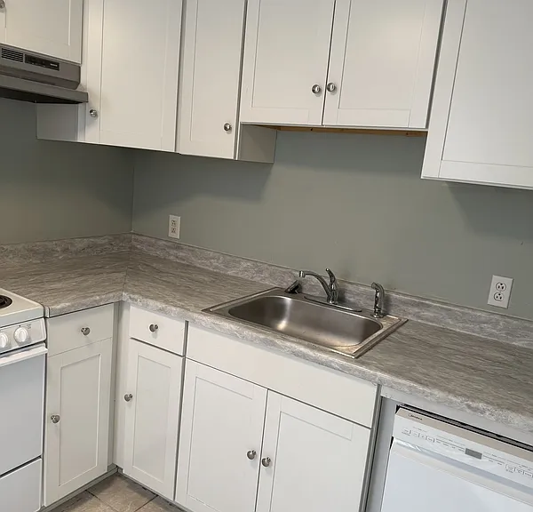 702 W Columbia St #2 — Photo 7