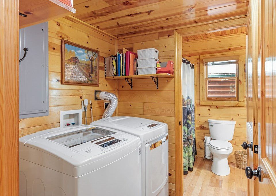 19th image of 1055 Carolina Fox Cir