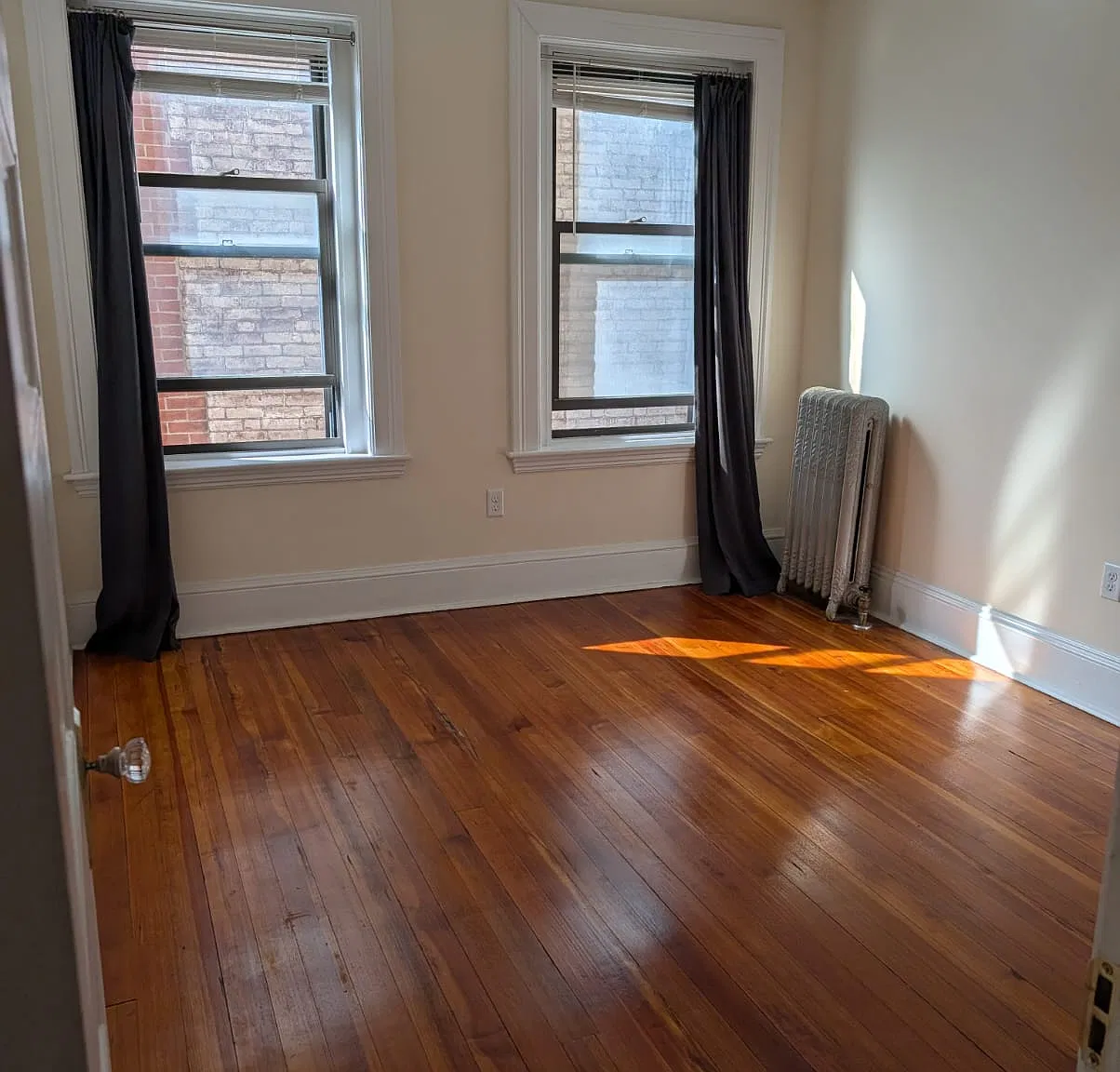 2 bed, 100 sqft, $1,600 — Photo 2