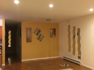 18-31 121st St, College Point, NY 11356