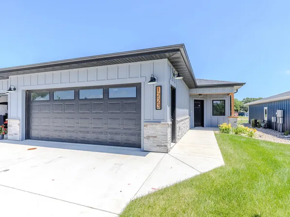 1223 Lower Loop, Arnolds Park, IA 51331