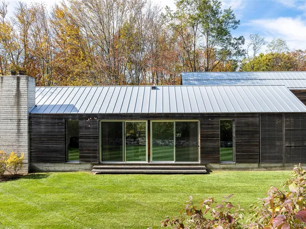 29 Drake Road, Clinton Corners, NY 12514