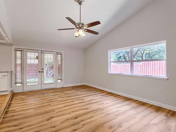 5th image of 6639 Roundrock Rd