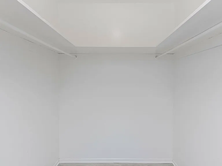 Park House Apartments — Photo 4