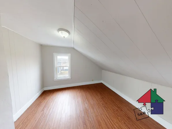 67 Perry St, Barre, VT 05641