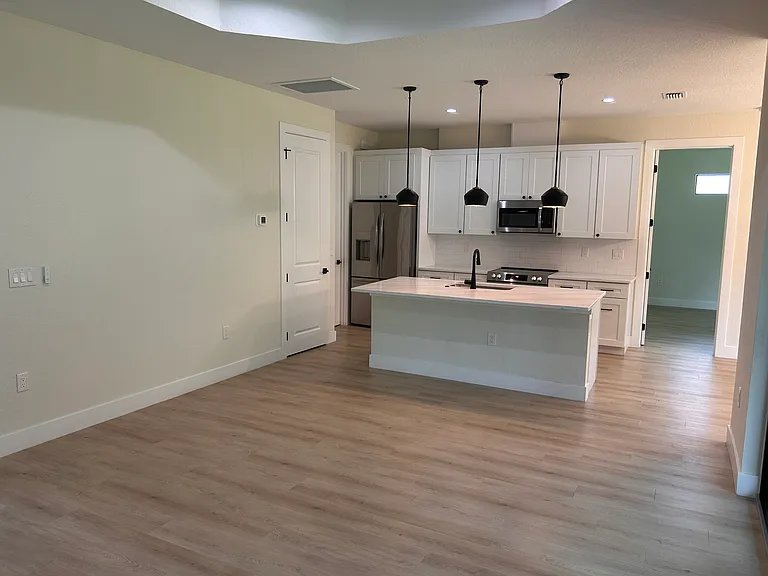 3968 Dominic St — Photo 16