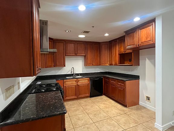 3rd image of 127 W H St Unit C