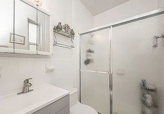 5th image of 31-46 44th St #2