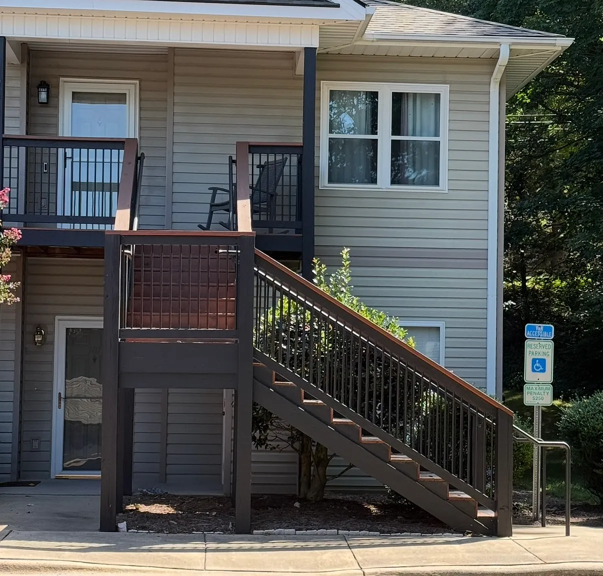 2 bed, 1222 sqft, $2,500 — Photo 1