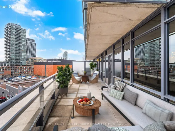 90 Trinity St #607, Toronto, ON M5A 0E4