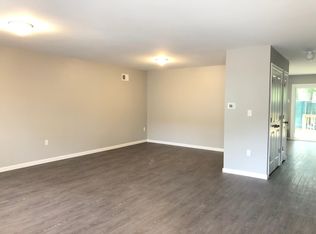 542 Davids Ct, Lakewood, NJ 08701