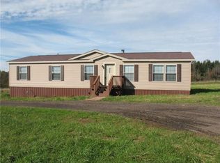 9445 Center Rd, Fredonia, NY 14063