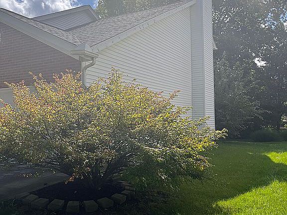3rd image of 6057 Pirthshire St