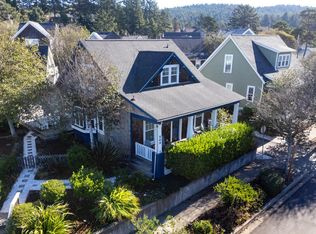 549 SW 28th St, Lincoln City, OR 97367