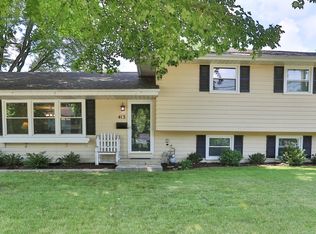 413 W Gartner Rd, Naperville, IL 60540