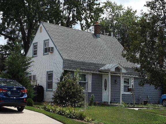 2nd image of 19 Wood Ln