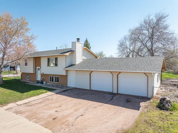 1810 Plateau Ln, Rapid City, SD 57703