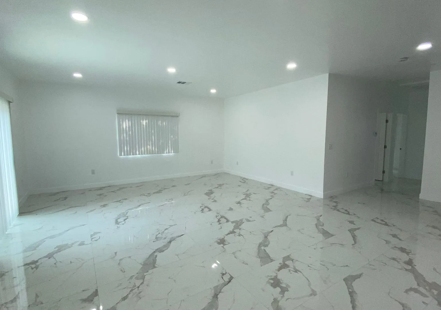 Brand New Home in El Cajon — Photo 4