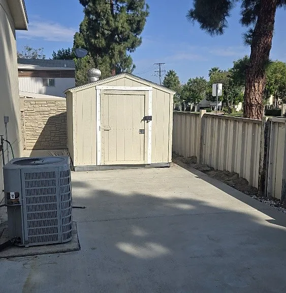1361 Shadowglen Way — Photo 19