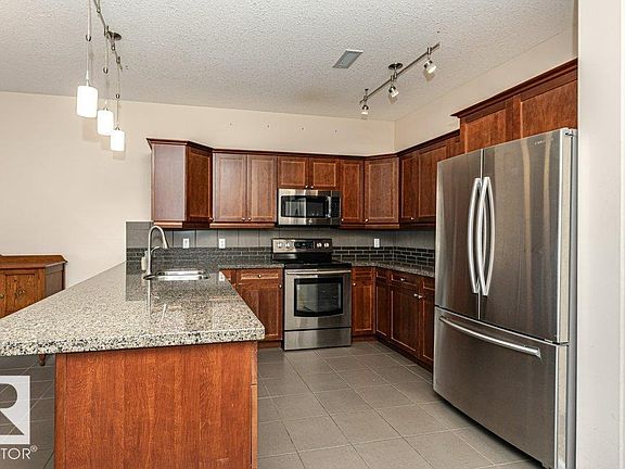 4th image of 160 Magrath Rd NW #302