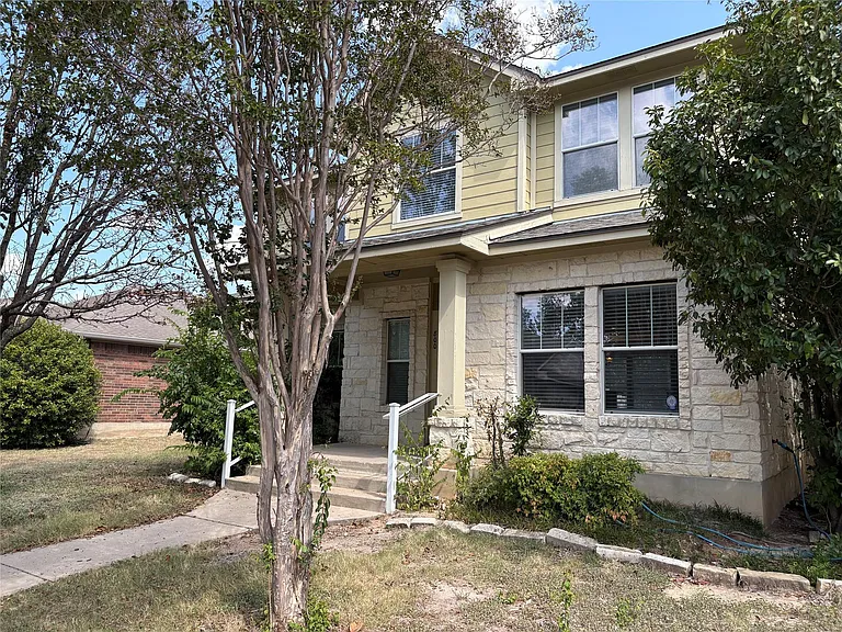 800 Bull Creek Pkwy — Photo 2