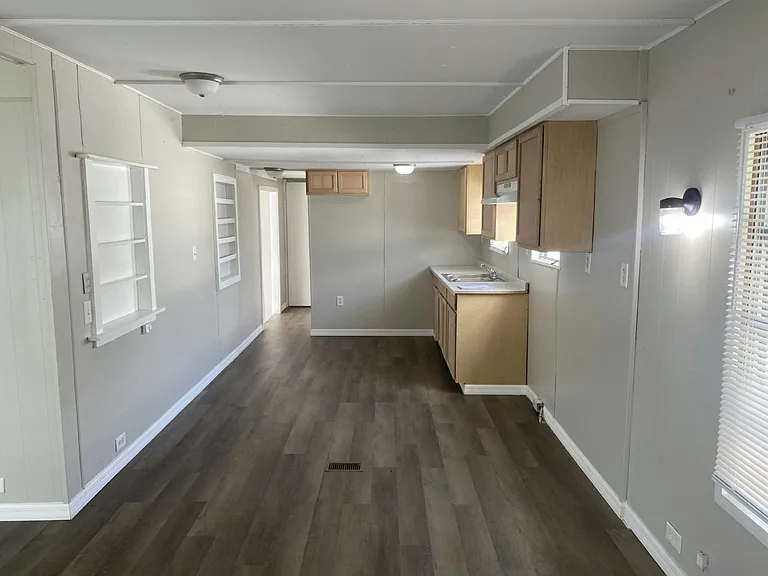 Lakeview Terrace — Photo 21