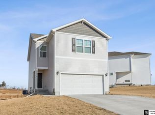 9306 Reynolds St, Omaha, NE 68122