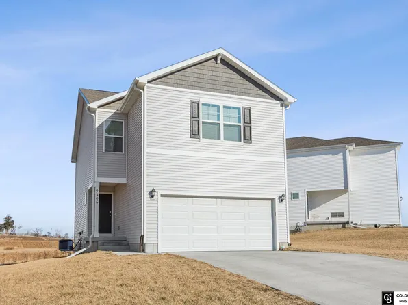 9306 Reynolds St, Omaha, NE 68122