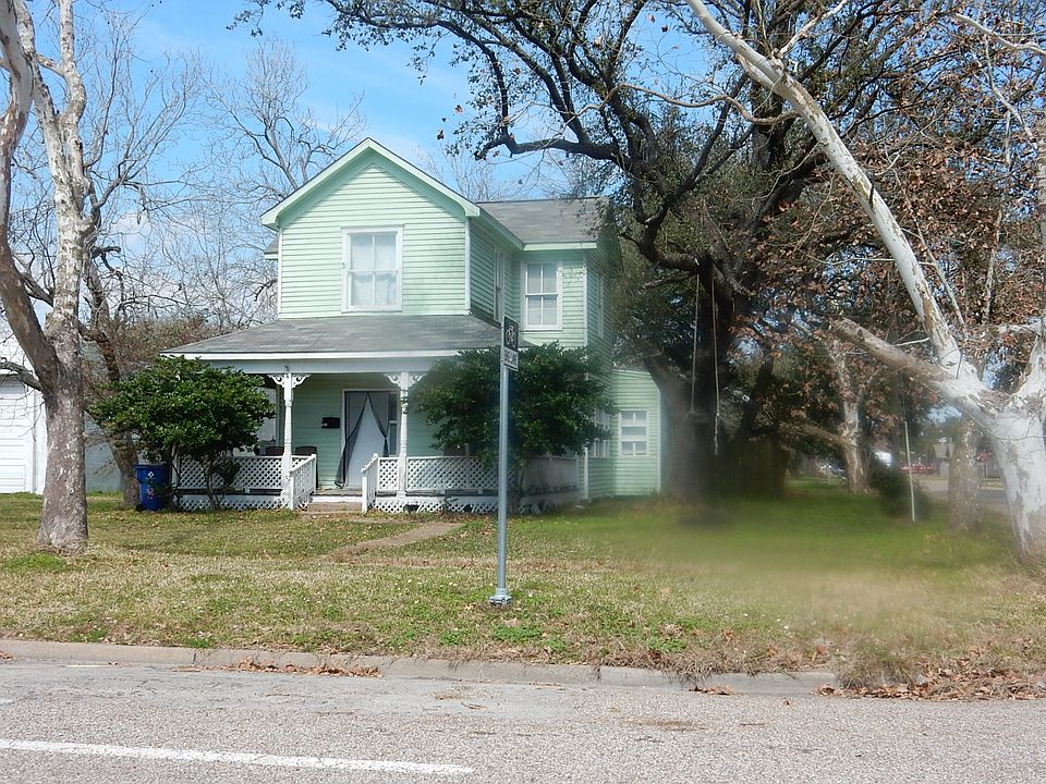 1st image of 302 5th Ave N