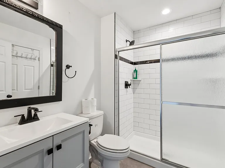 113 S Laurel St #A — Photo 13