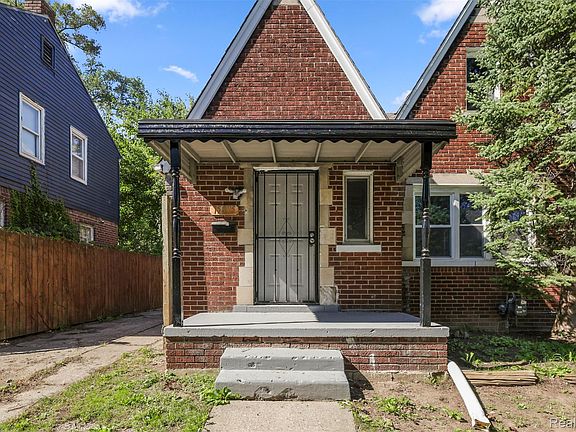 2nd image of 15875 Mansfield St