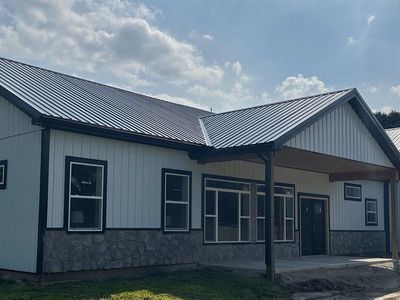 41063 Willow Rd, New Boston, MI, 48164