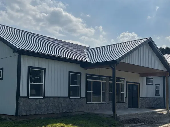 41063 Willow Rd, New Boston, MI 48164