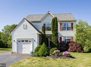 828 Red Coat Rd, Collegeville, PA 19426