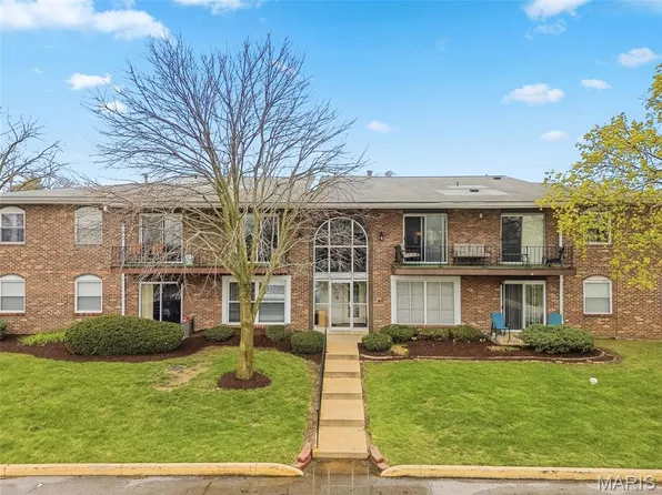 10308 Forest Brook Ln APT H, Saint Louis, MO 63146