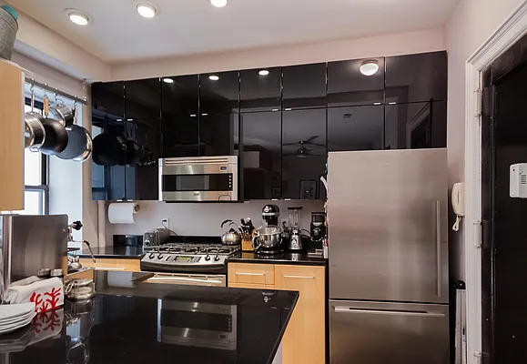 Sold by Realm Properties  | media 8