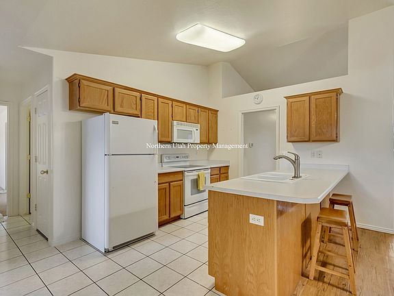 5 Kitchen_06052025