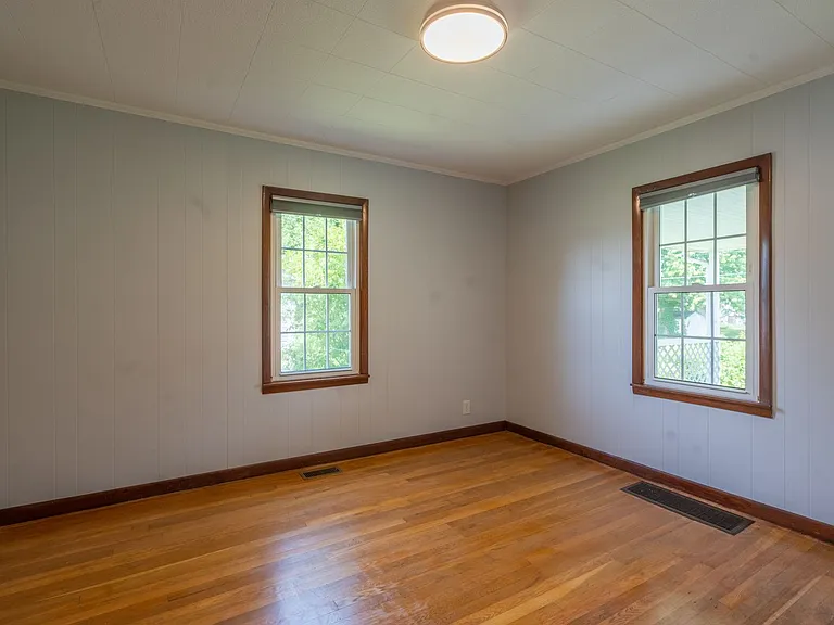 1306 E Chilhowie Ave — Photo 17