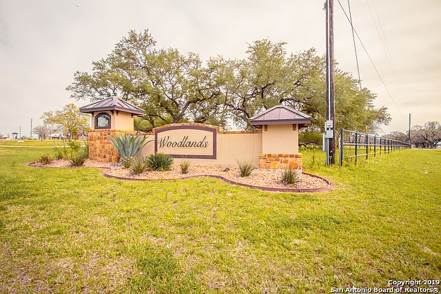 1st image of 152 Woodlands Dr
