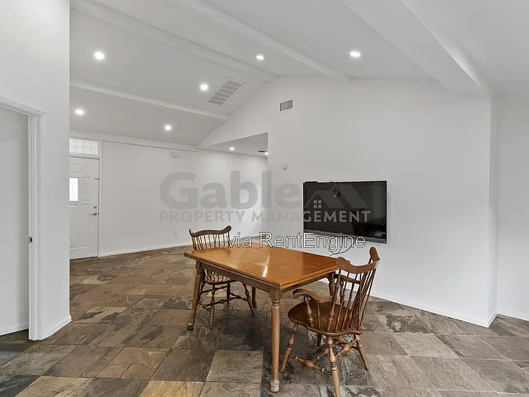 6060 Colfax Ave #3 — Photo 4