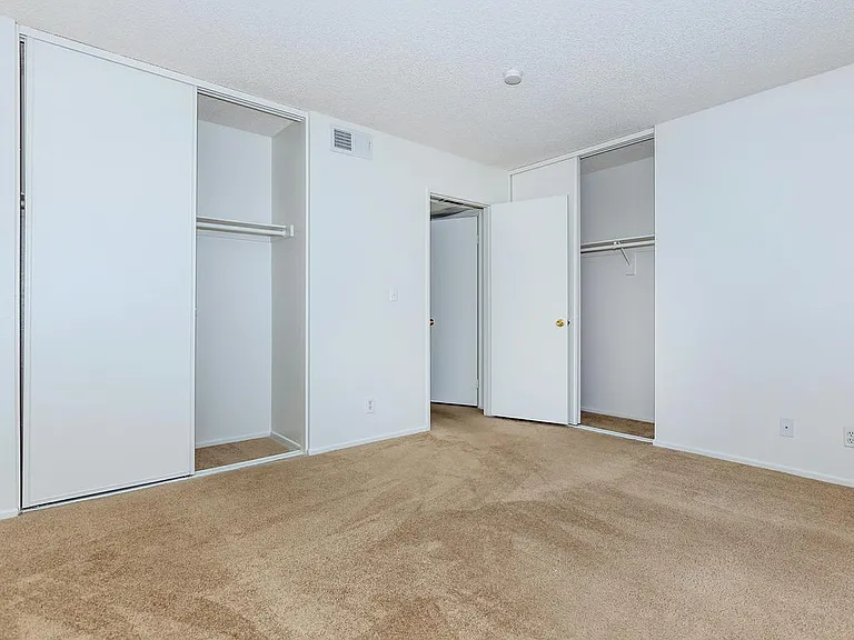 Mountain View Apartment Homes — Photo 29