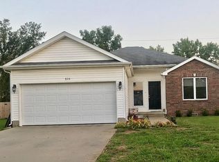 826 Linden St, Webb City, MO 64870