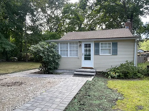 47 Flanders Blvd Photo 1