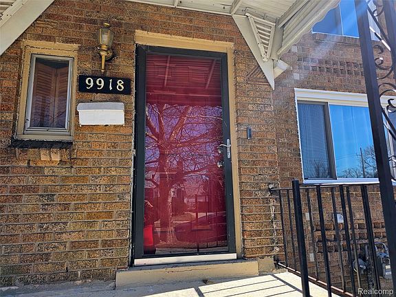 3rd image of 9918 Strathmoor St